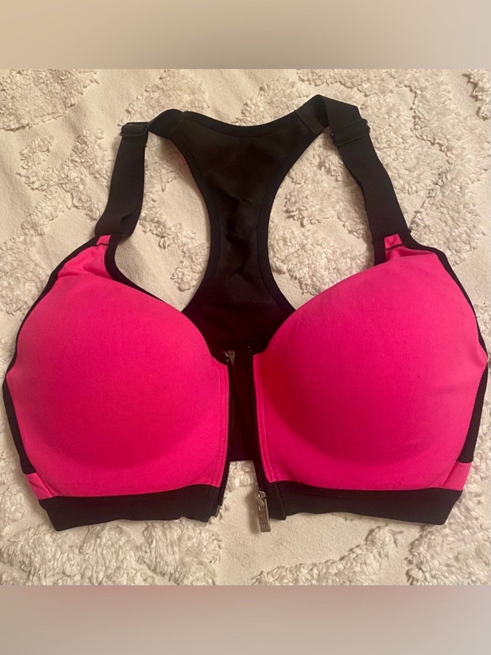 Hot Pink Victoria's Secret VSX Incredible Front-Zip Sports Bra, Size 32C